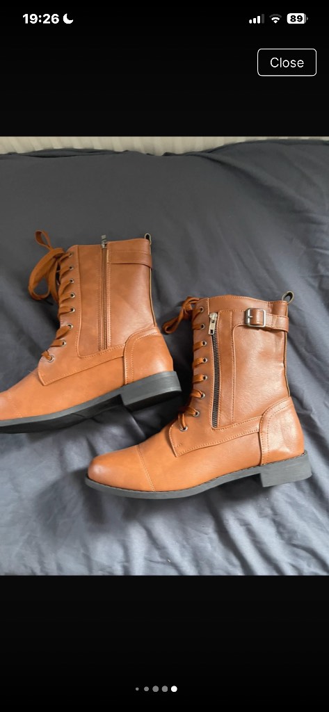 NWOT Tan Flat Lace Up Boots- Size 9/43- Sandstone