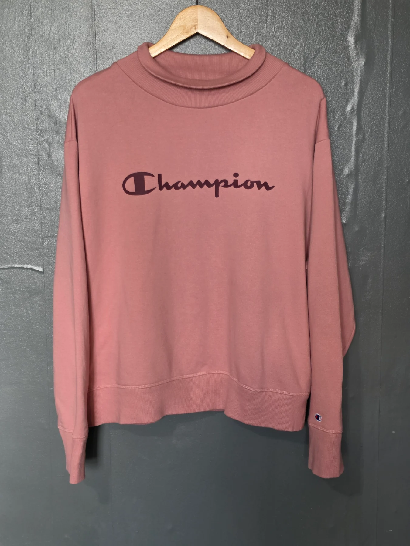 Title: Women's Champion Mock Neck Sweatshirt - Dusky Pink - Size XL