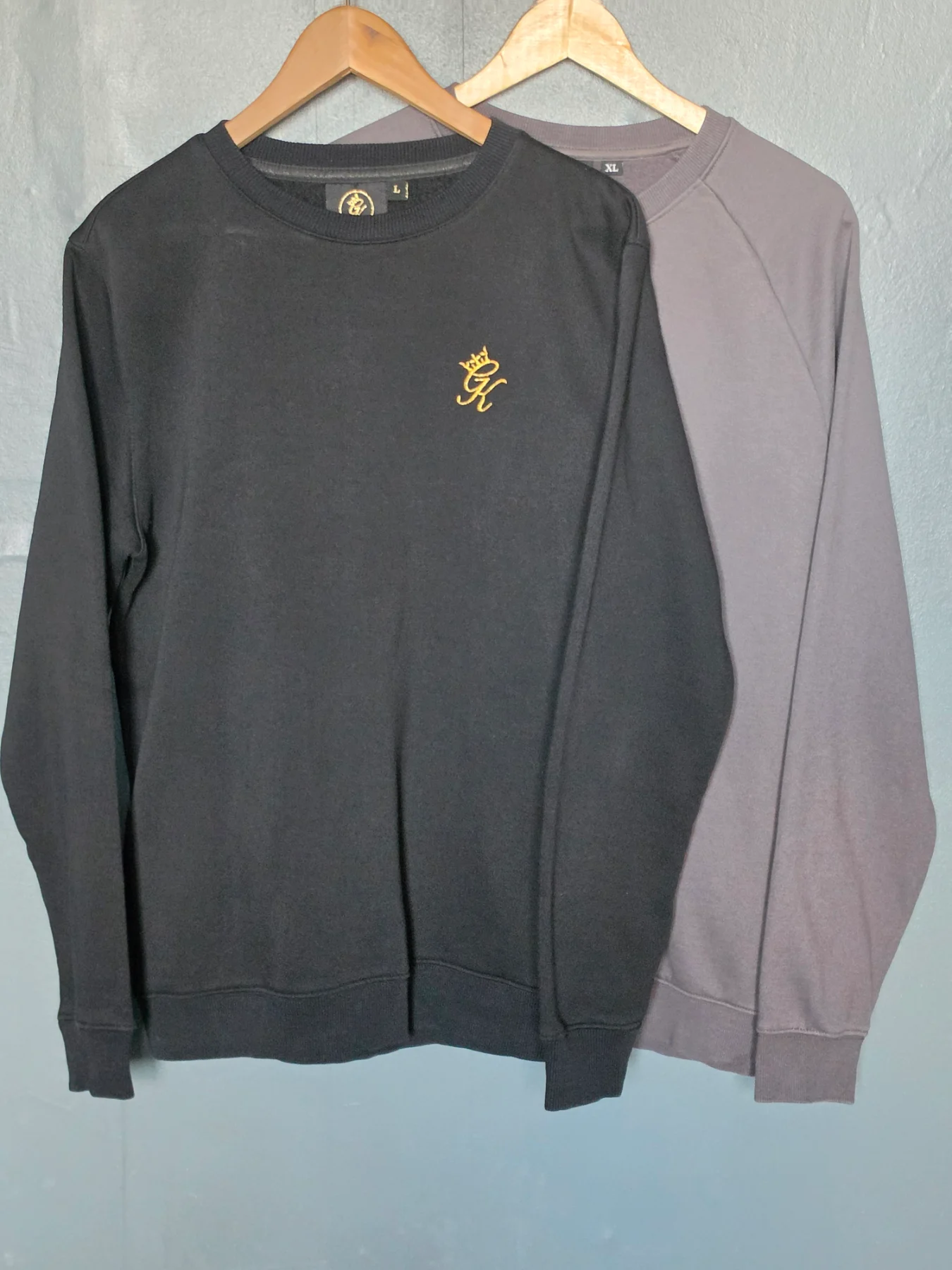 : Men's Gym King Crewneck Sweatshirt Bundle - Black (L) & Charcoal Grey (XL)