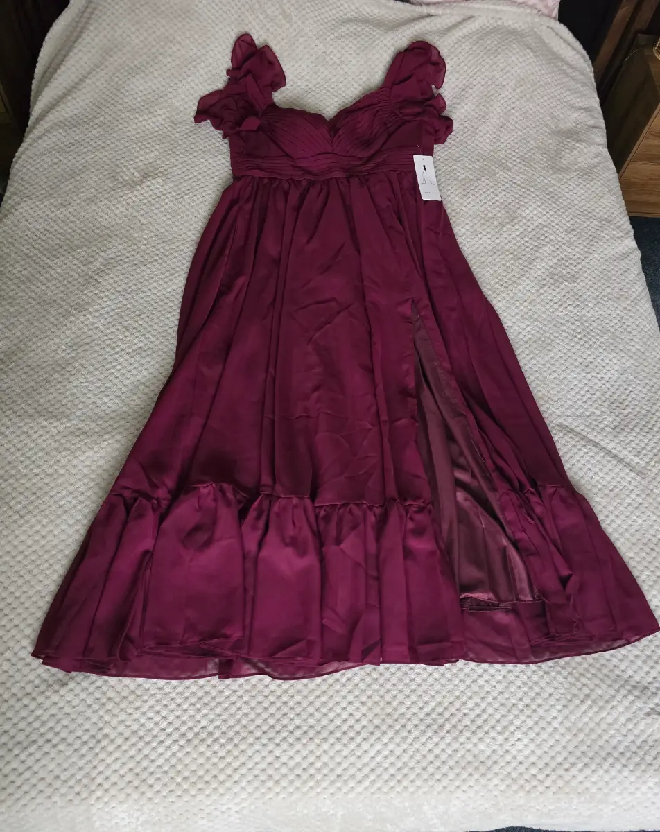Evening dress/wedding guest dress V neck high slit lace-up back Burgundy