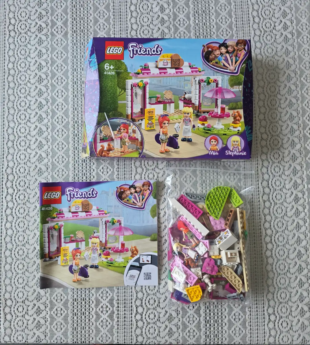 LEGO Friends Heartlake City Park Café Set (41426)