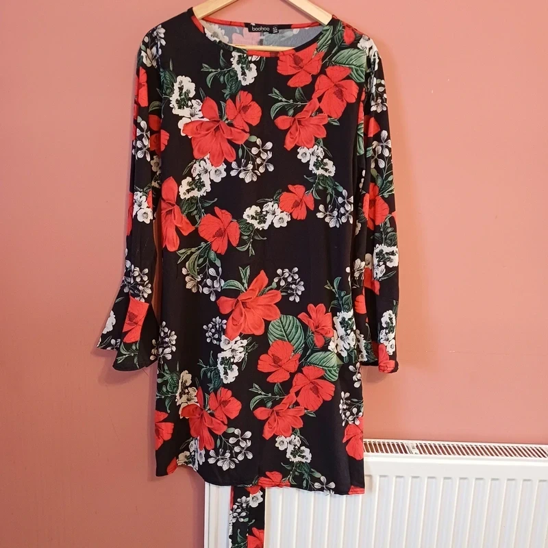Boohoo Black Red Floral Dress Size 14 Long Sleeve Flared Whimsigoth Y2K Mini