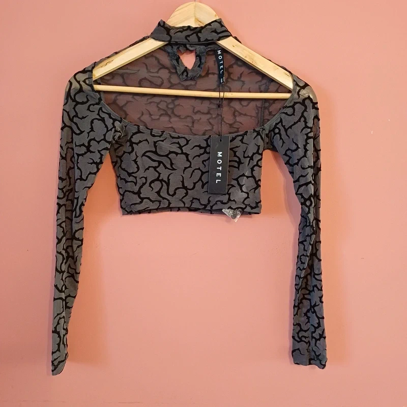 BNWT Motel Rocks Grey Black Lace Print Mesh Crop Top Size XXS 4 6 Long Sleeve