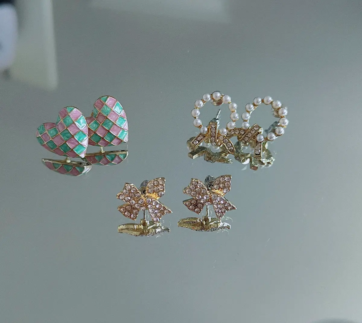 set of 3 stud earrings heart bow