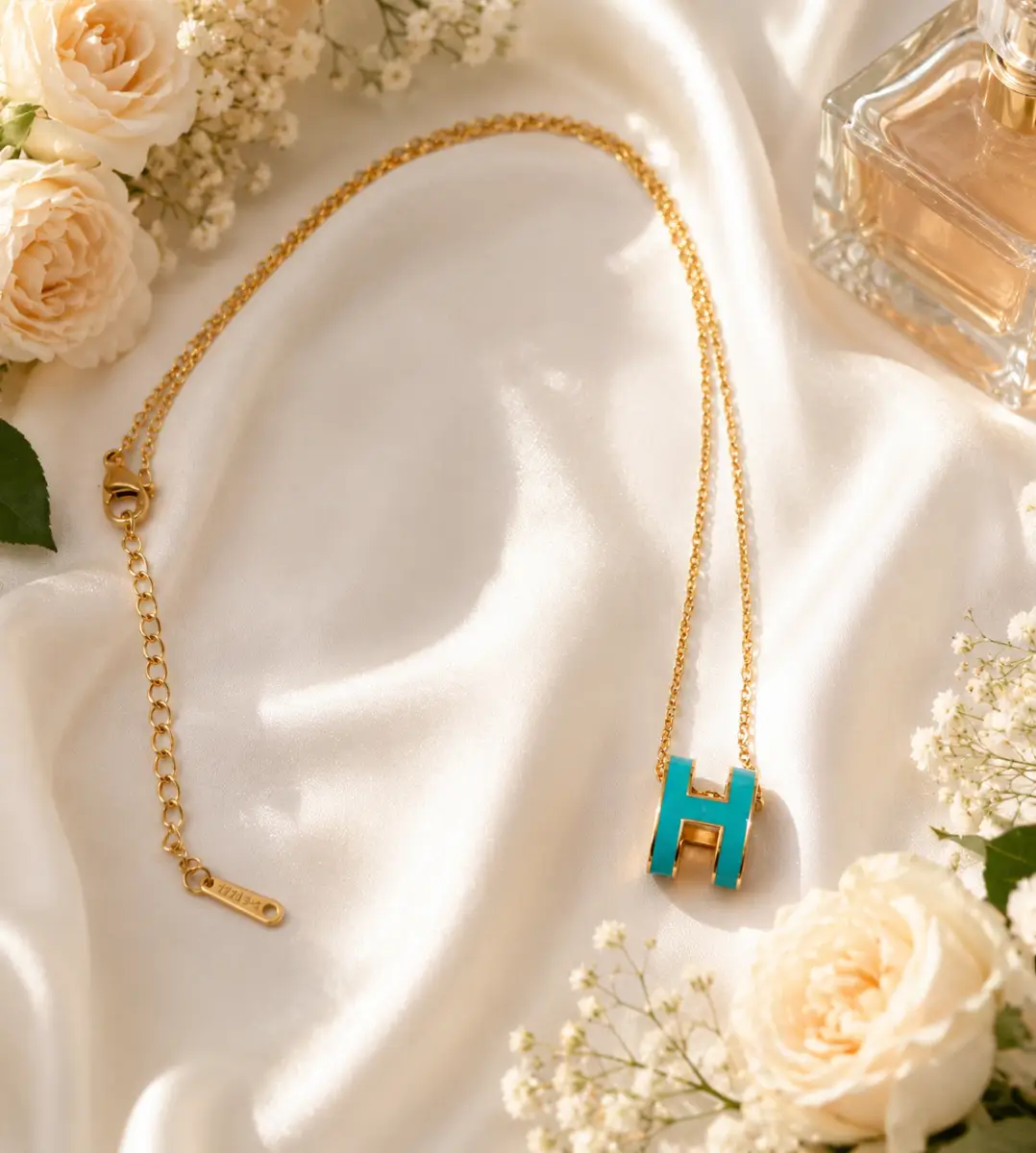 elegant trendy necklace