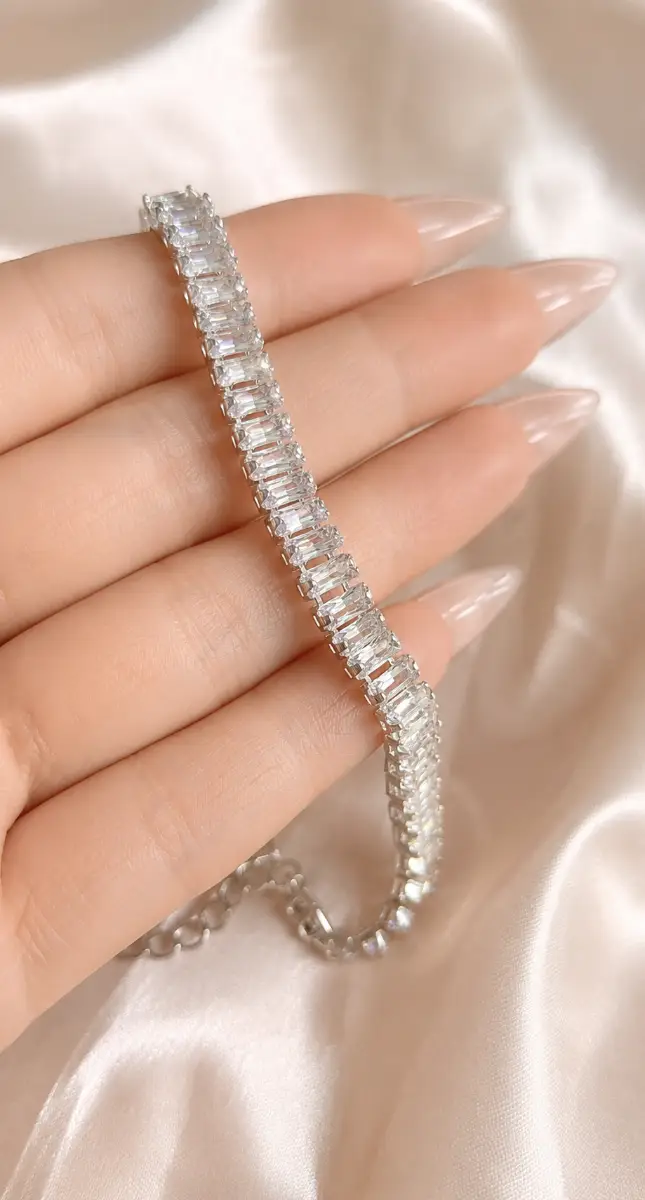 Claire's silver bracelet