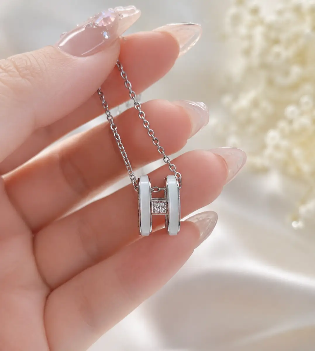 silver pendant necklace
