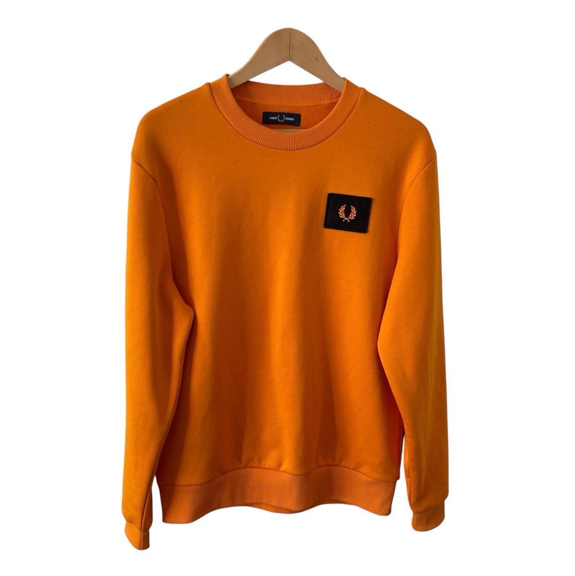 Fred Perry Sweatshirt Men’s S Orange Acid Bright Badge Logo Crew Neck Jumper