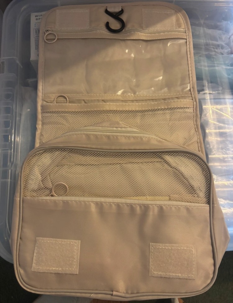 Beige hanging wash bag