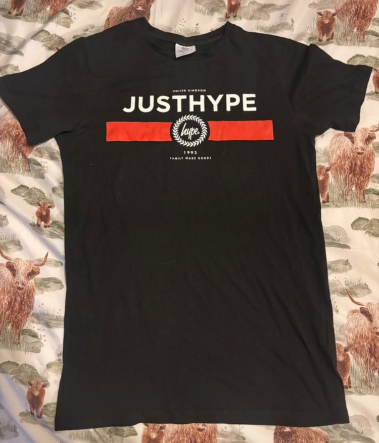 T shirt design size small