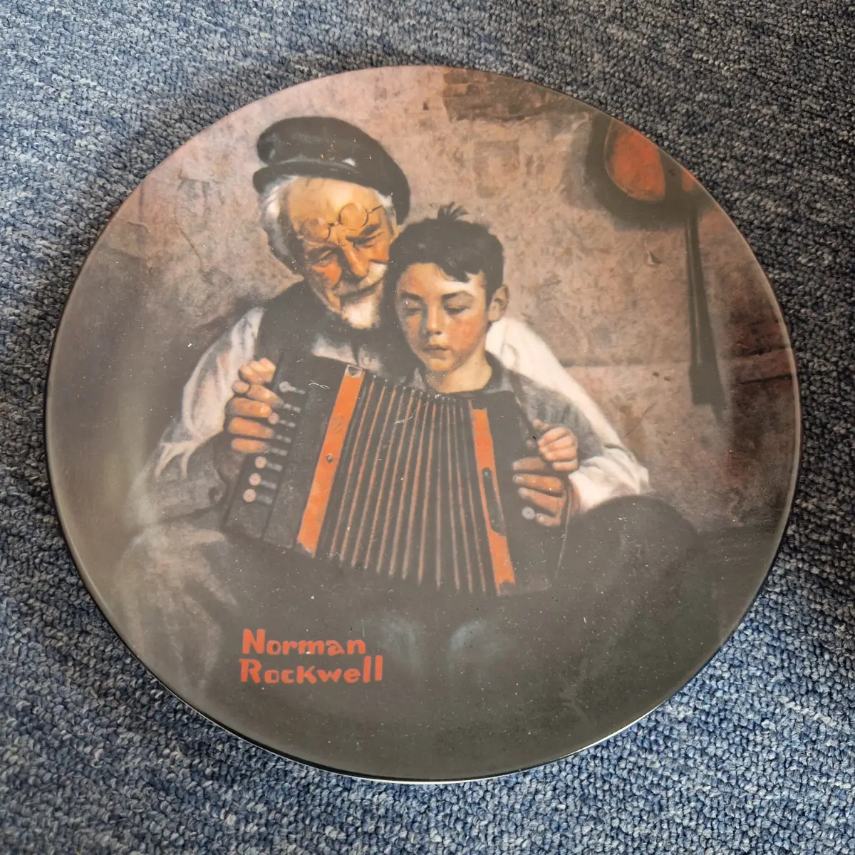 Knowles Norman Rockwell "The Music Maker" Limited Edition Collector Plate 1981 Heritage Collection