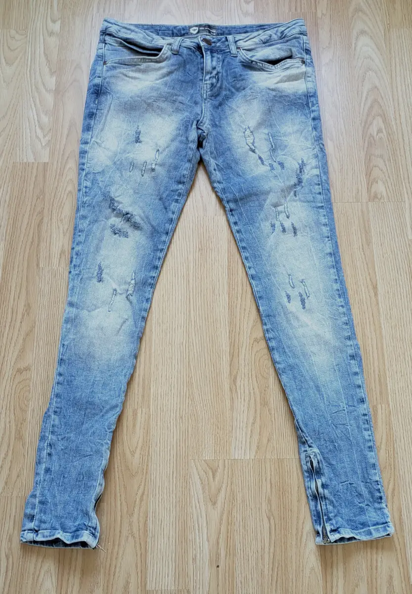 Bee Inspired Distressed Skinny Jeans | Mens Size 28R