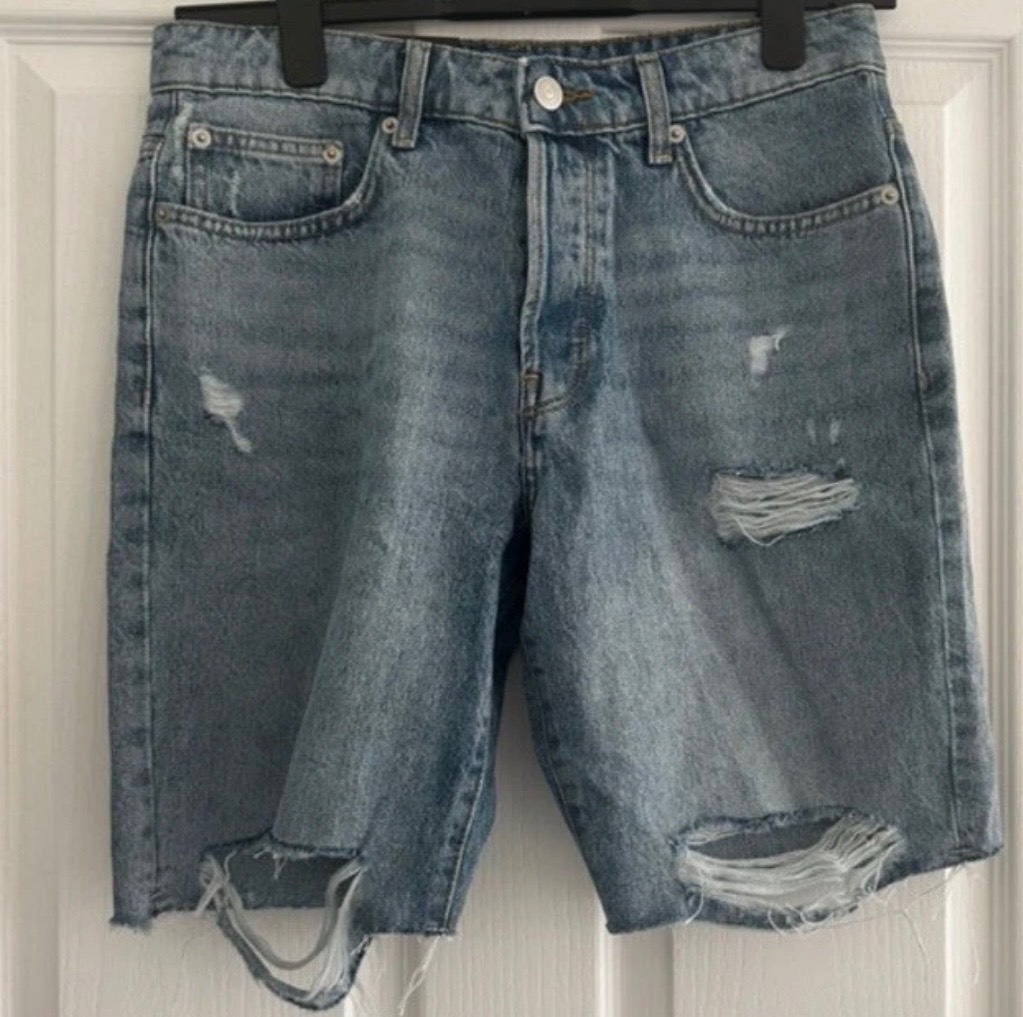 Men’s Size Medium Waist 32-Only & Sons Distressed Denim Shorts-New With Tags