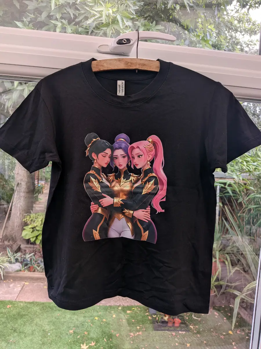 Kpop Demon Hunters Huntrix Zoey Rumi and Mira T-Shirt age 9/11yrs