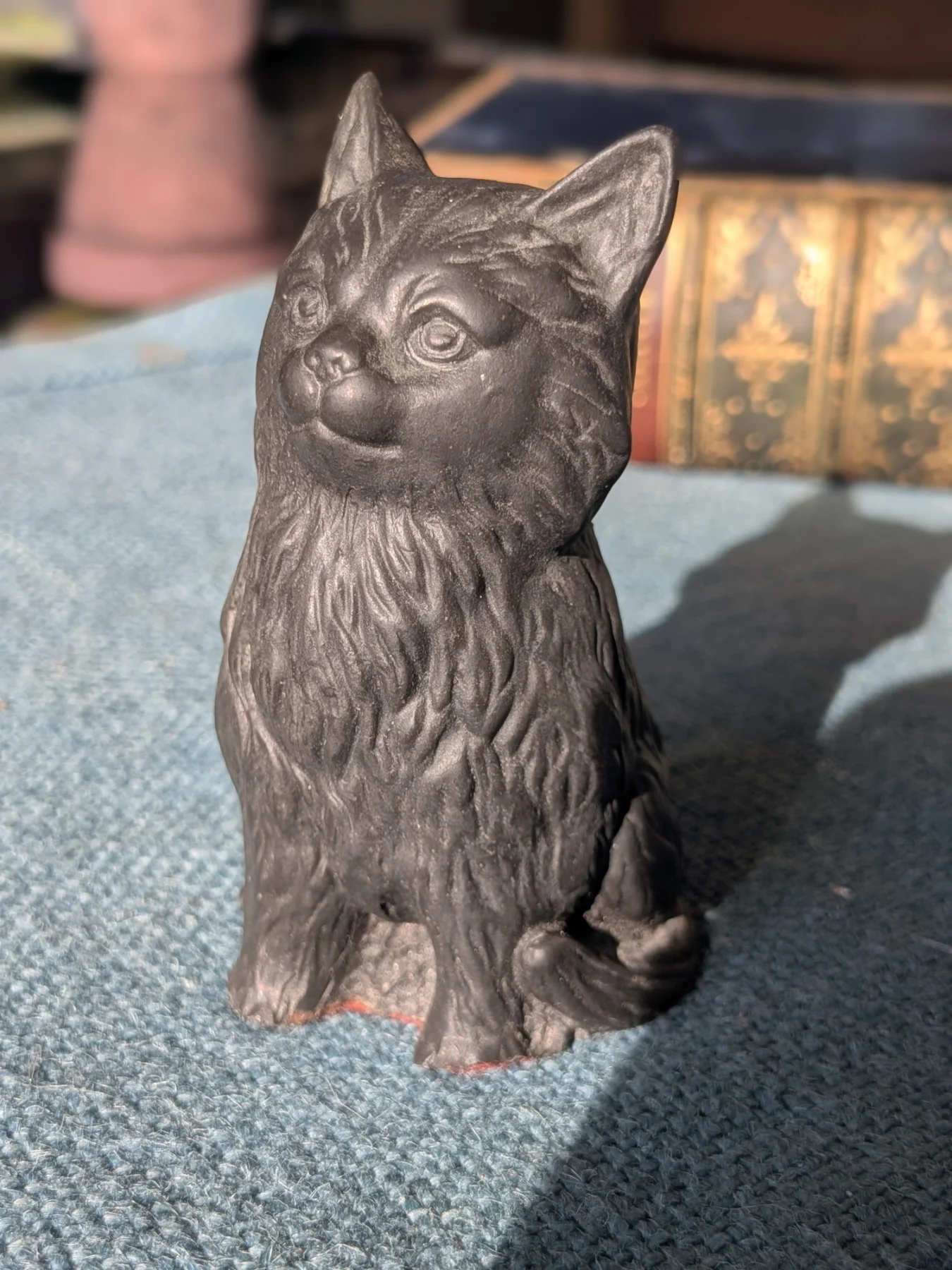Black 8cm Clay Cat Kitty Handmade Volcanic Ash Sculpture Figurine 125g