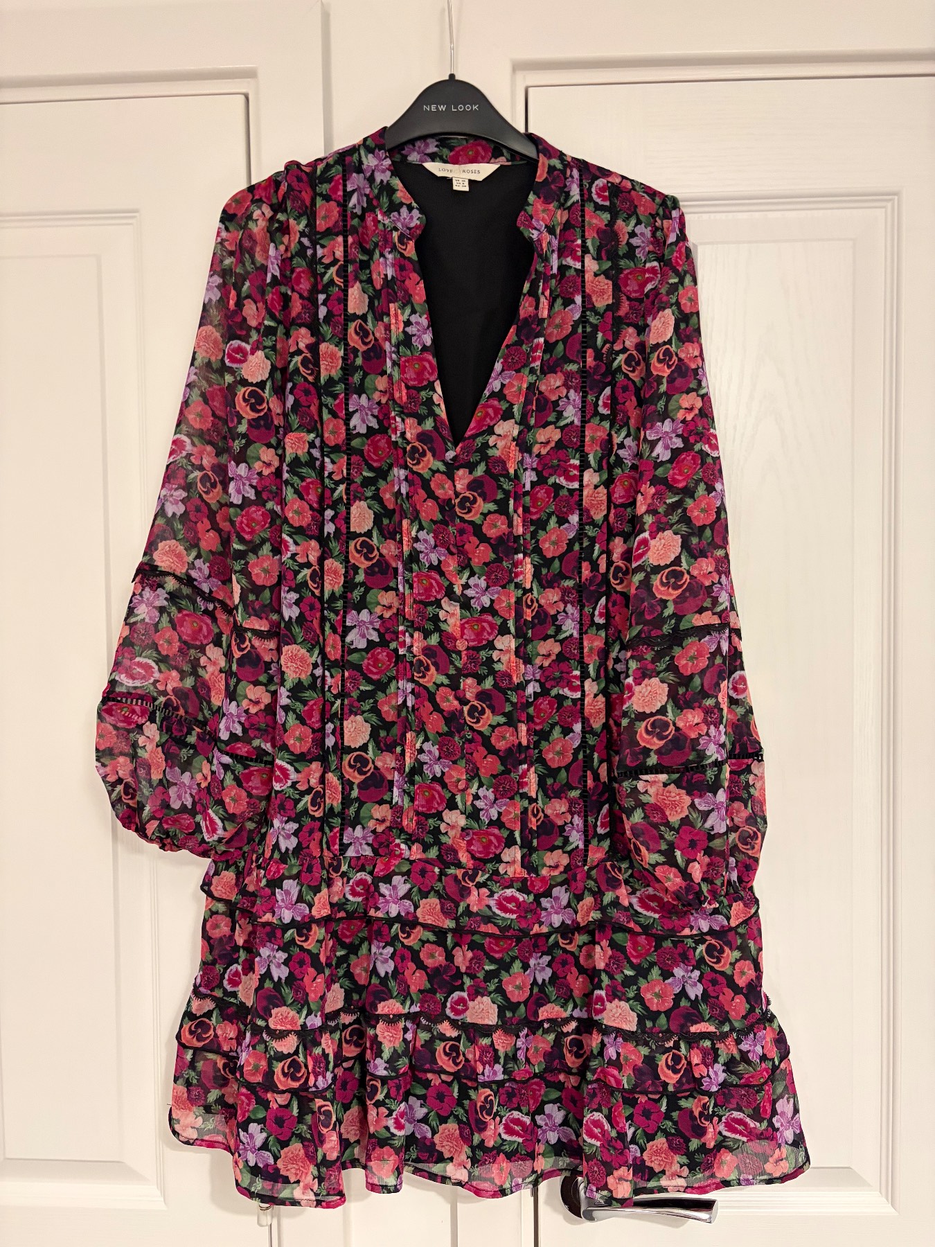 Stunning💗 Love & Roses Women's Floral Tiered Dress Boho Size 10 Long Sleeves