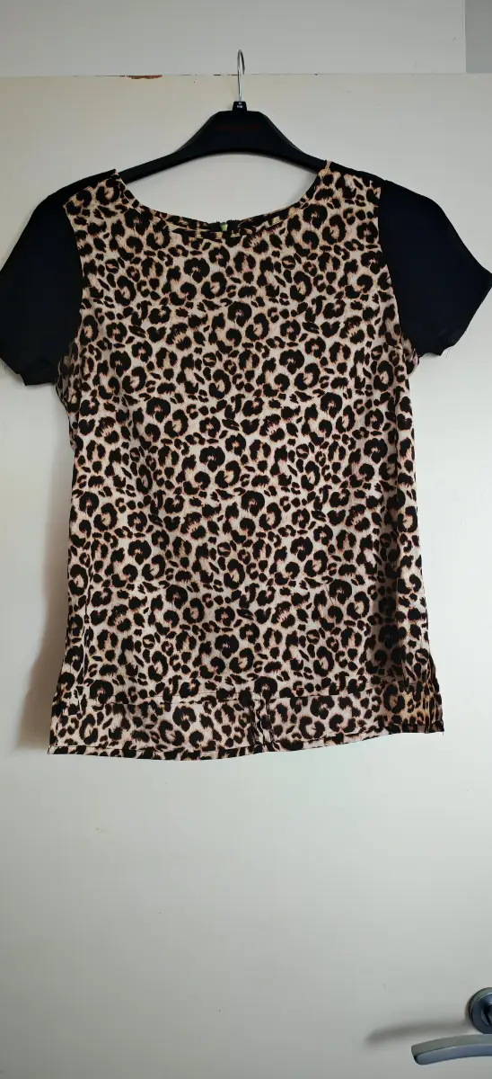 Dorothy Perkins Leopard Print Top – Size 10 – Very Good Condition