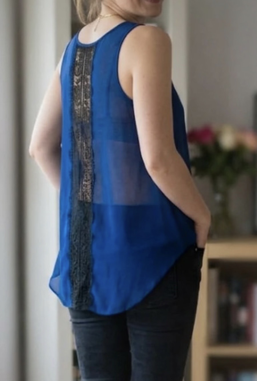 Gorgeous y2k vintage Topshop size 8 blue and black lace detail cami top