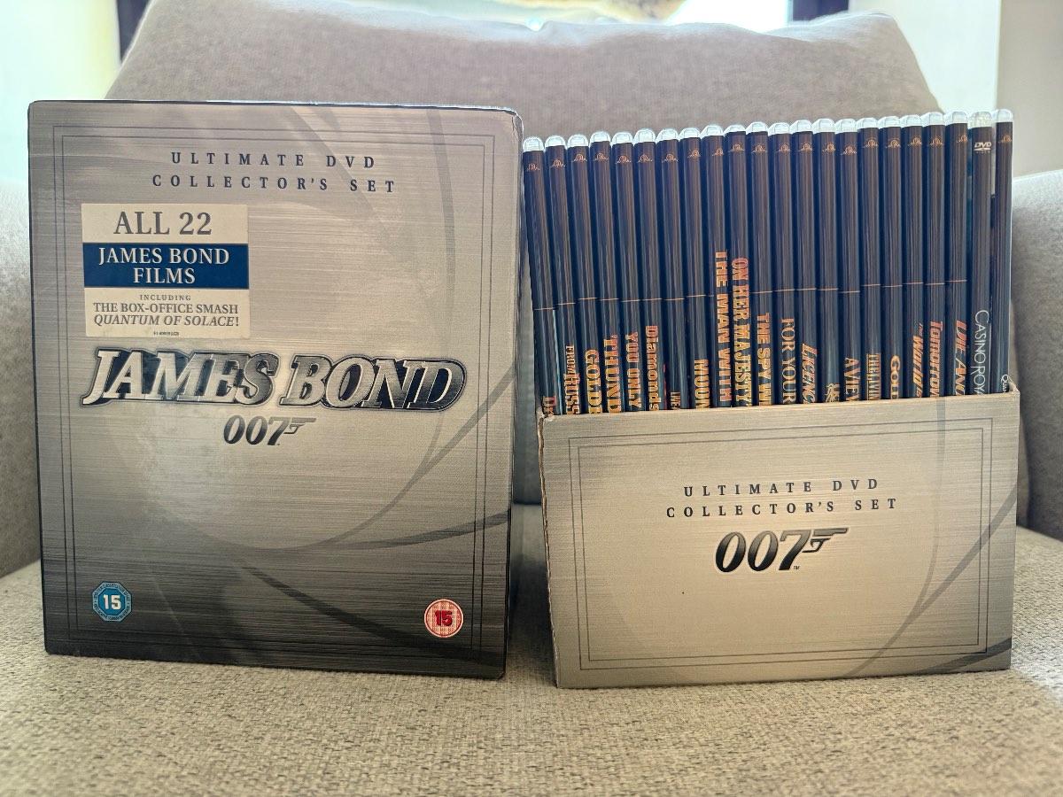 James Bond 007 Ultimate DVD Collector’s Set – Complete 22 Film Box Set