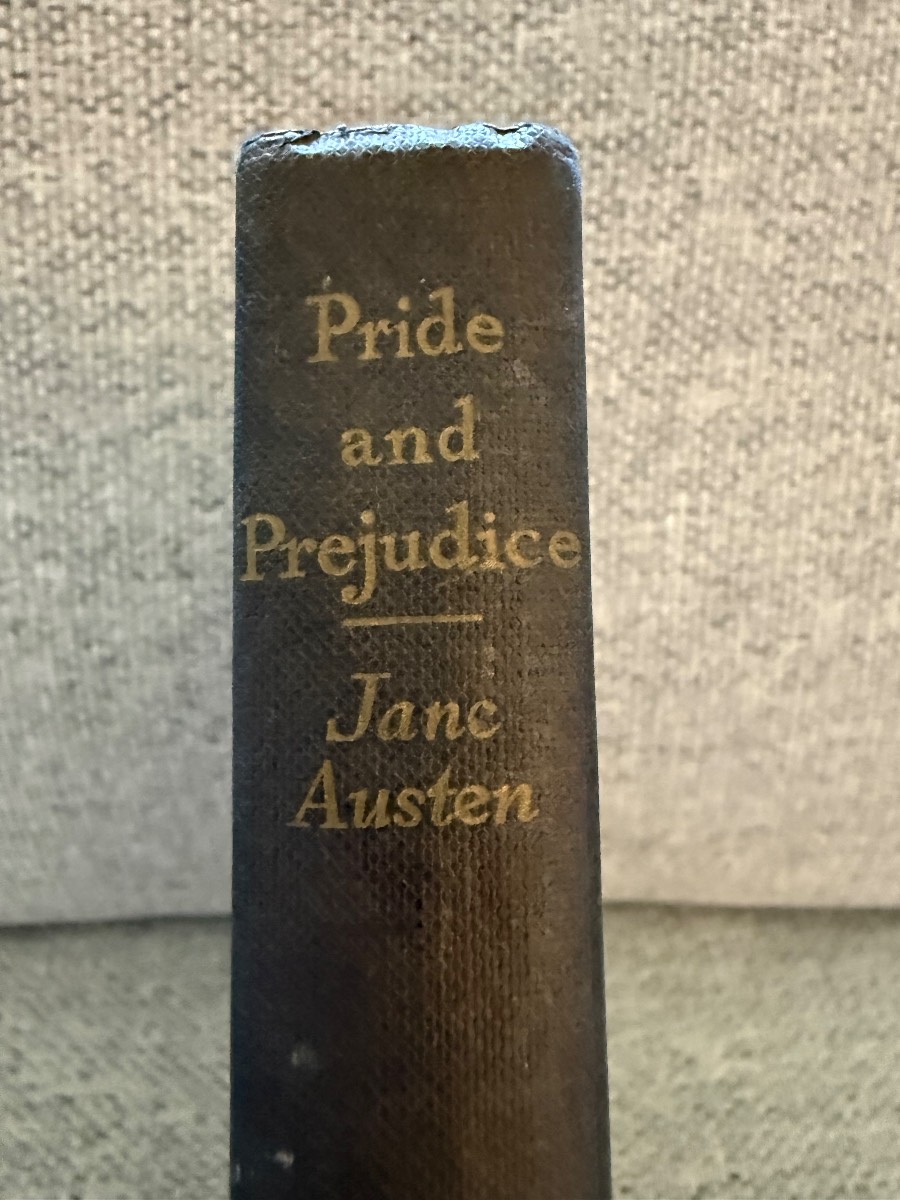Jane Austen – Pride and Prejudice | Vintage William Heinemann Hardback | Guide Novel Series