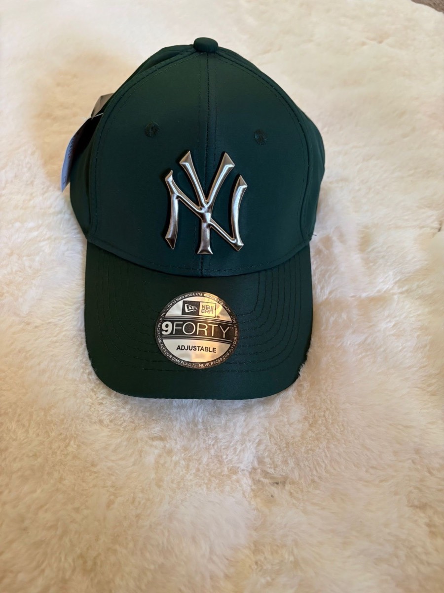 Unisex Baseball Cap - Green chrome - Brand New - New Era