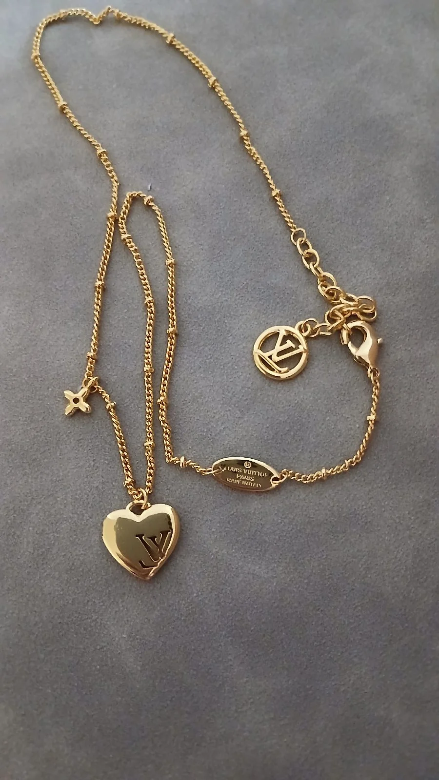 Gold-tone heart pendant necklace