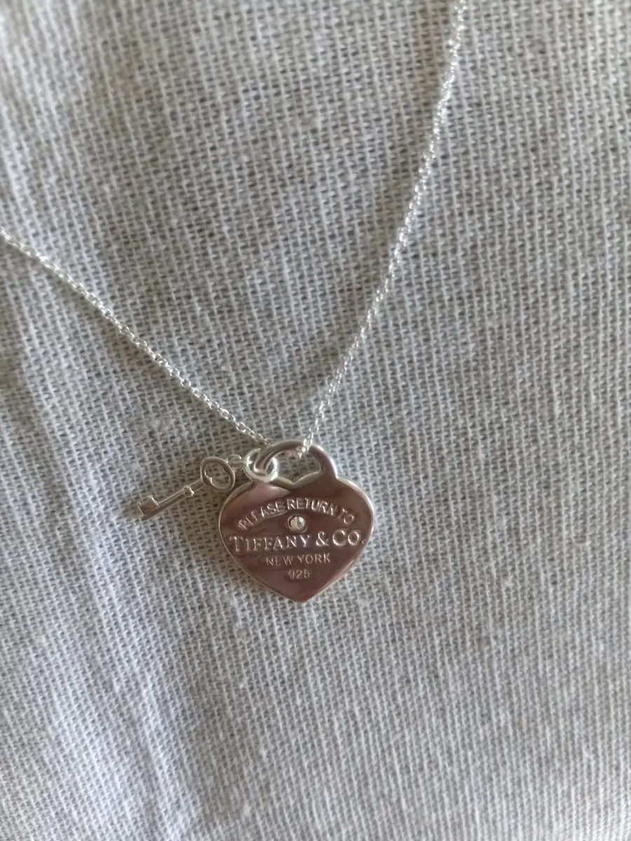 925 Sterling silver heart pendant necklace