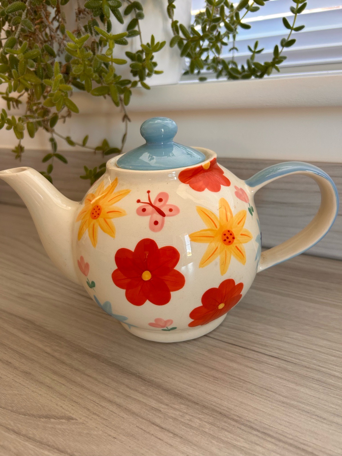 Whittard of Chelsea Hand Painted Large Teapot 2.75 Pints Spring Flowers