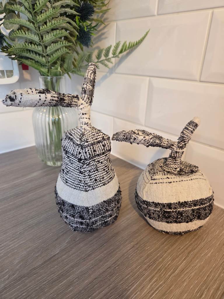 rustic kitchen decor black & white