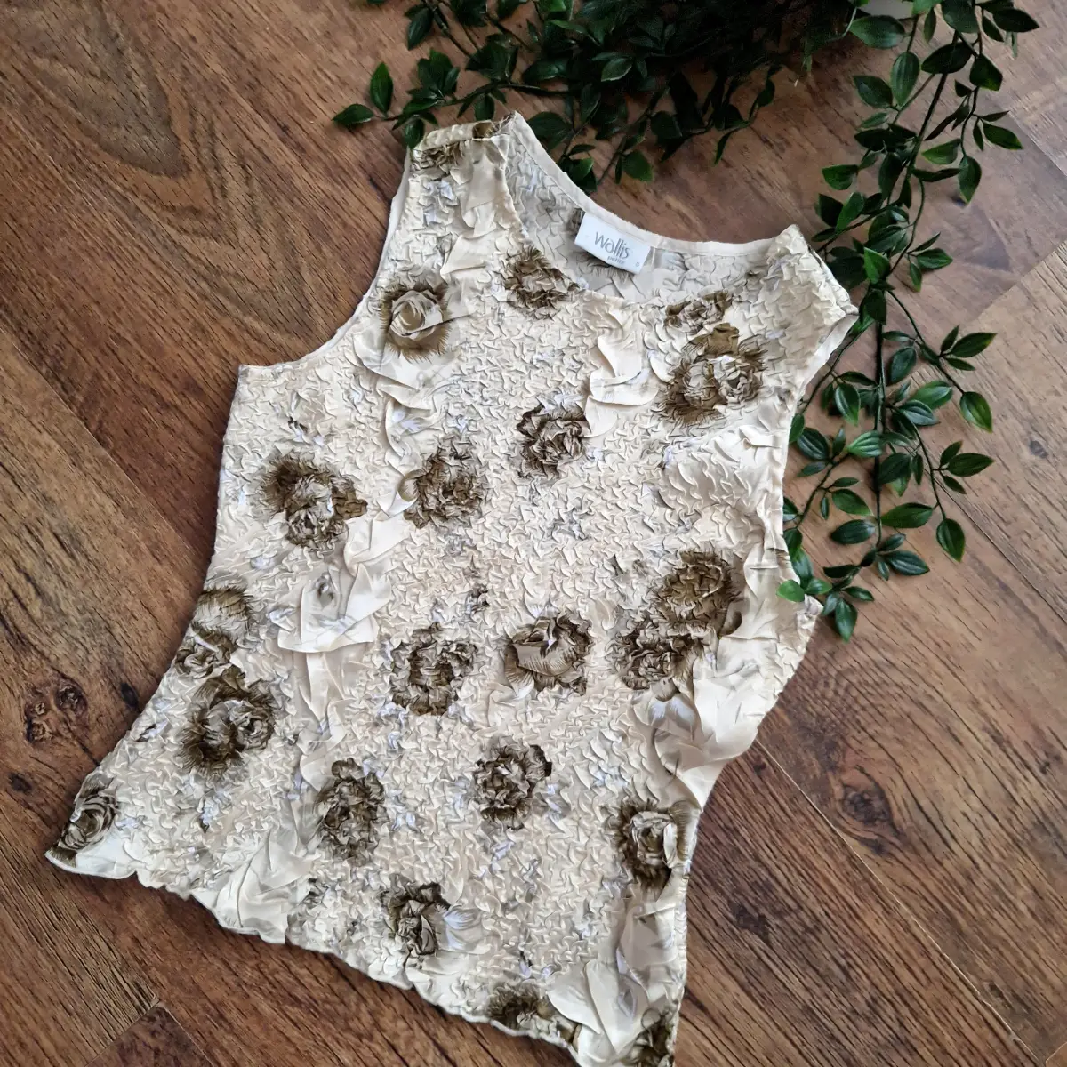 Wallis beige cream y2k top size S