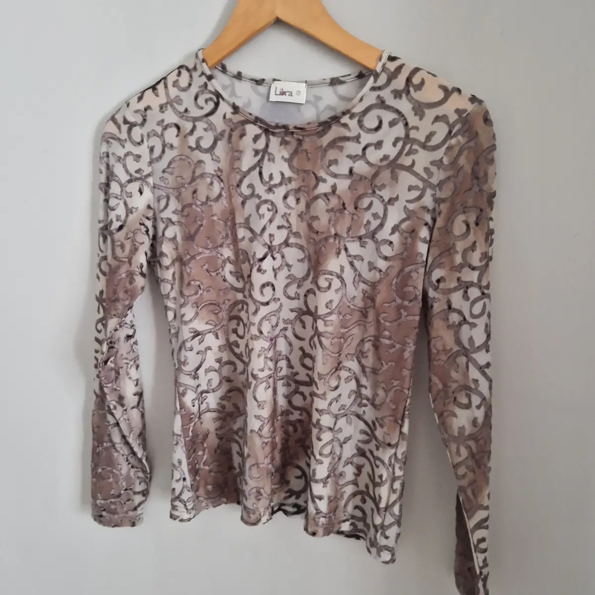Libra beige ling sleeve y2k style top size uk 10