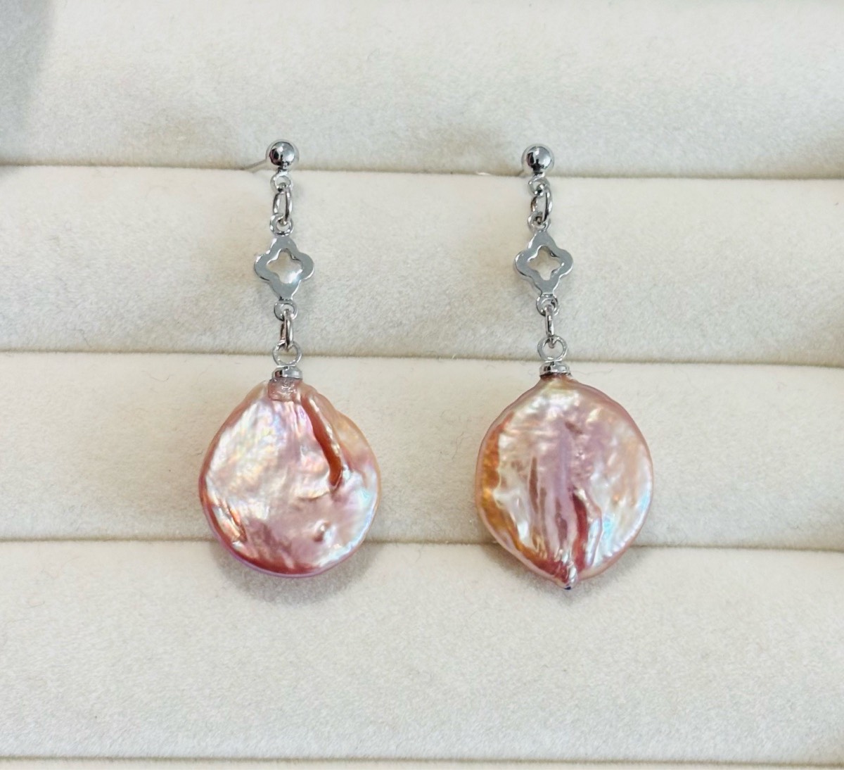 Genuine freshwater Pearl baroque pearl earrings