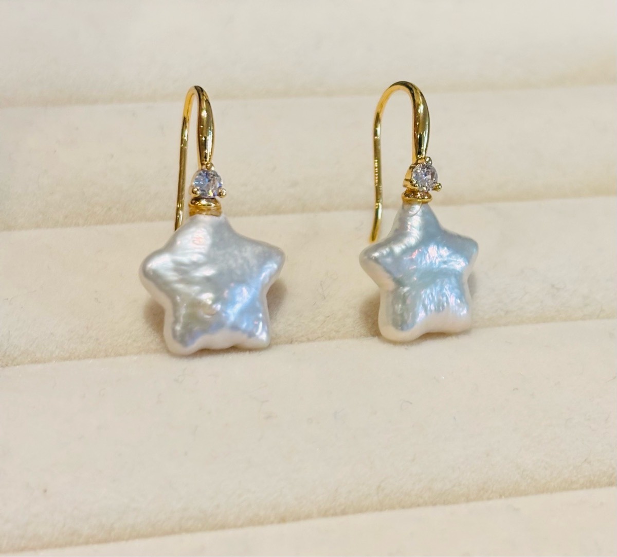 Baroque pearl earrings hooks