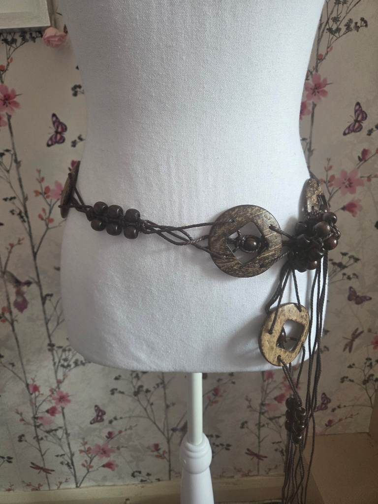 Y2K brown beaded macrame belt