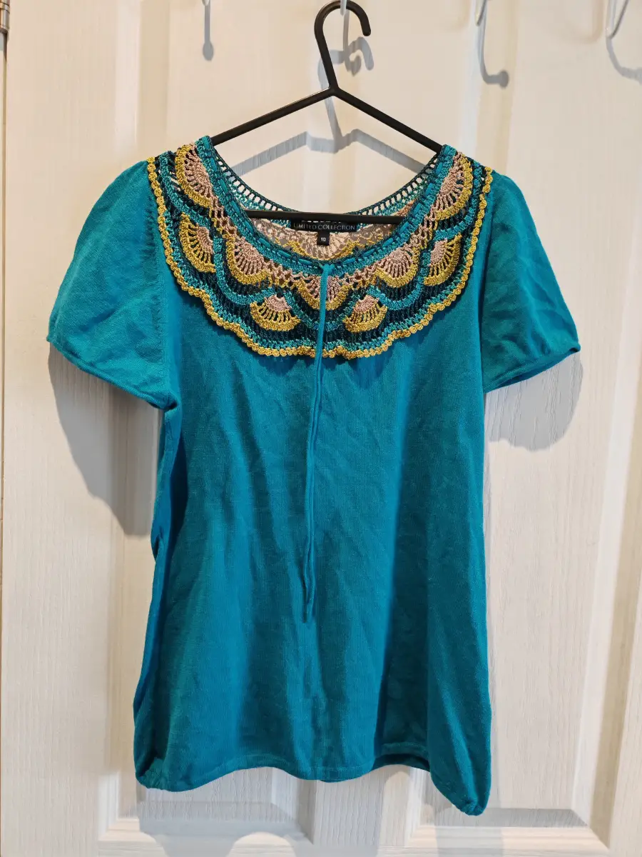 Beautiful limited collection summer top size 10