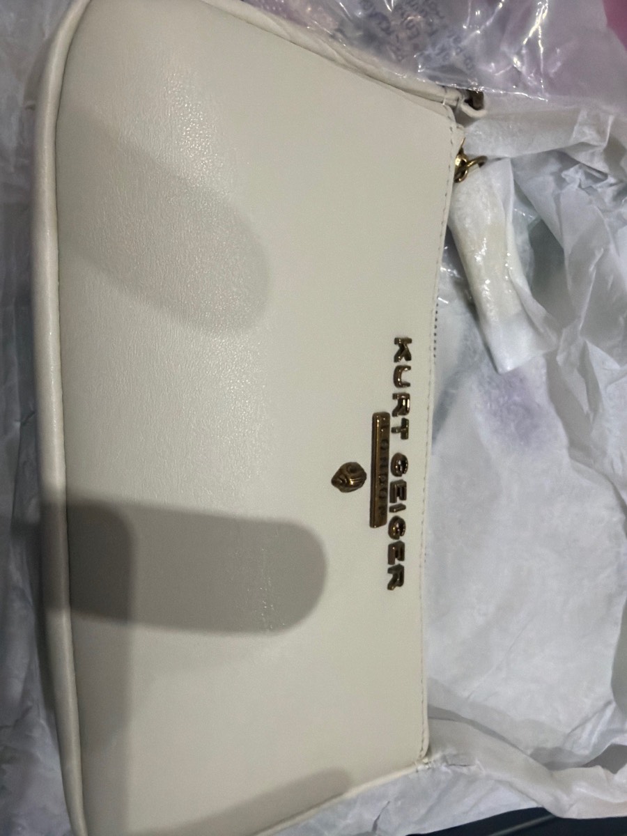 Kurt Geiger Highgate SM Wristlet Leather Bag