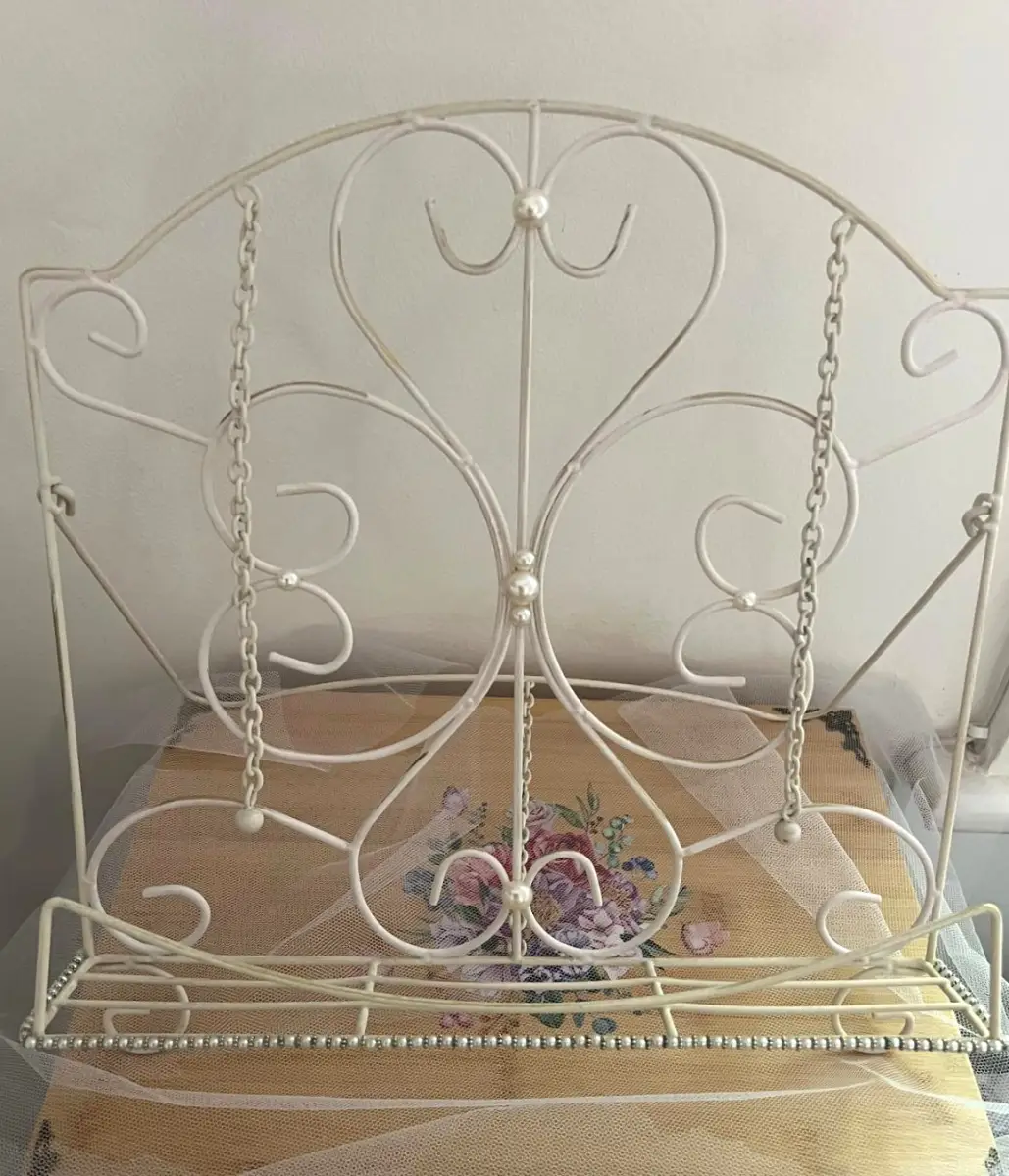 Vintage Style Cream Metal Cookbook Stand Decorative Scrolled Chained Page Weight