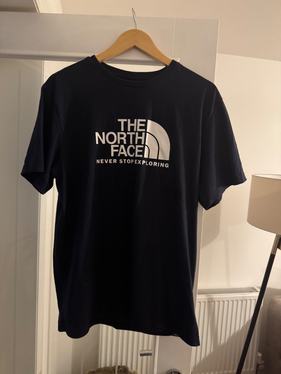 North face navy and white t shirt