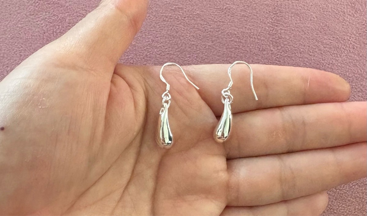 Waterdrop shape earrings
