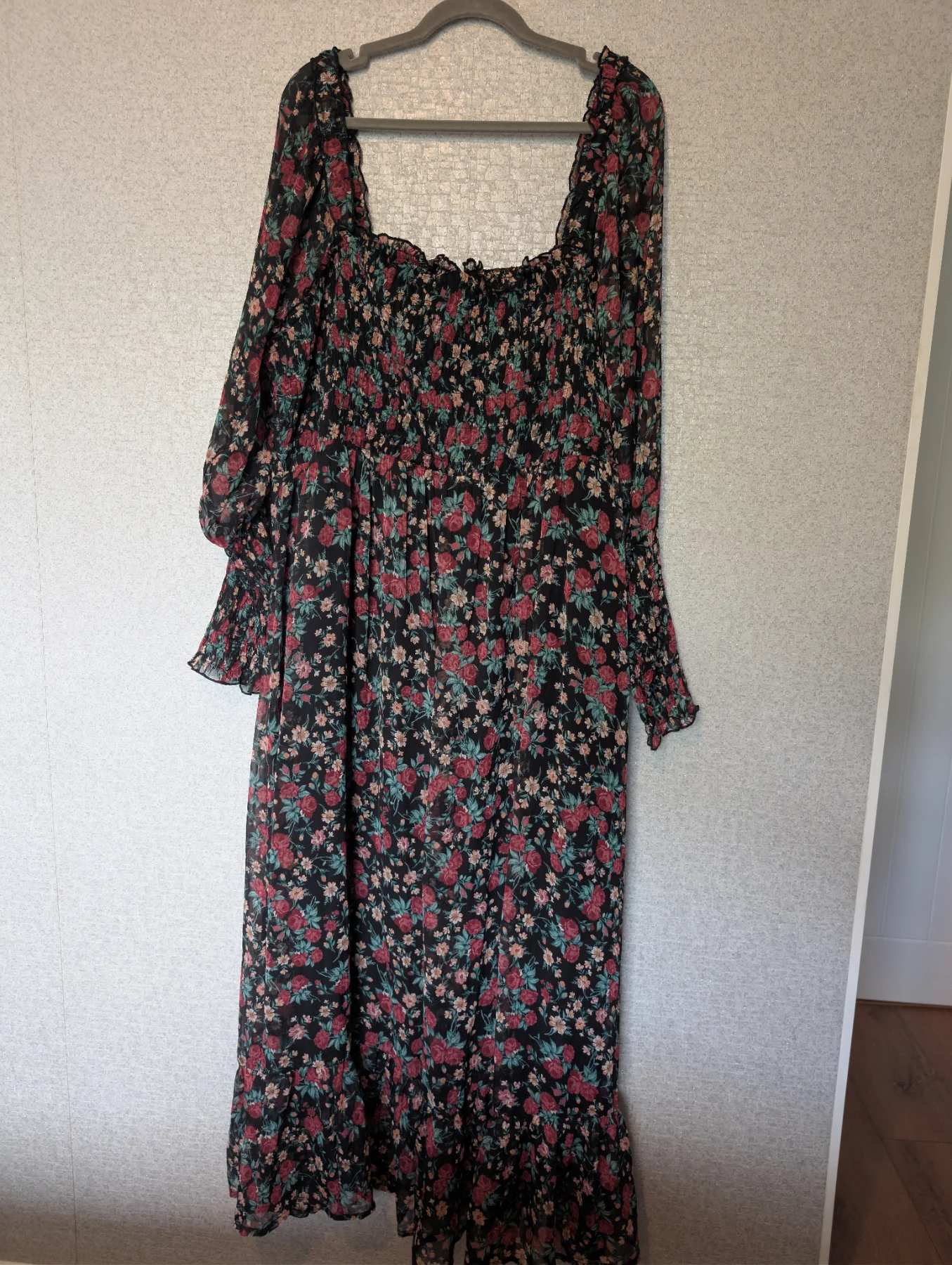 Simply Be Floral Print Long Sleeve Shirred Chiffon Maxi Dress