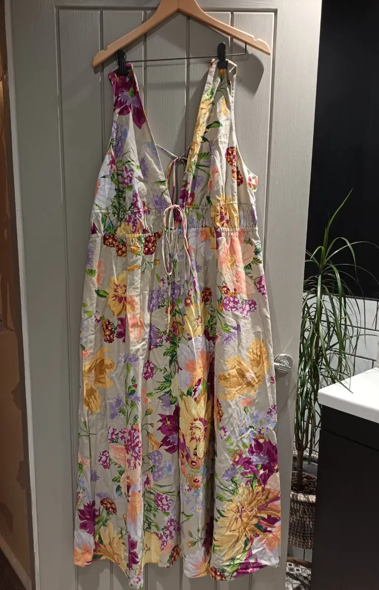 H&M midaxi floral linen blend summer v neck dress