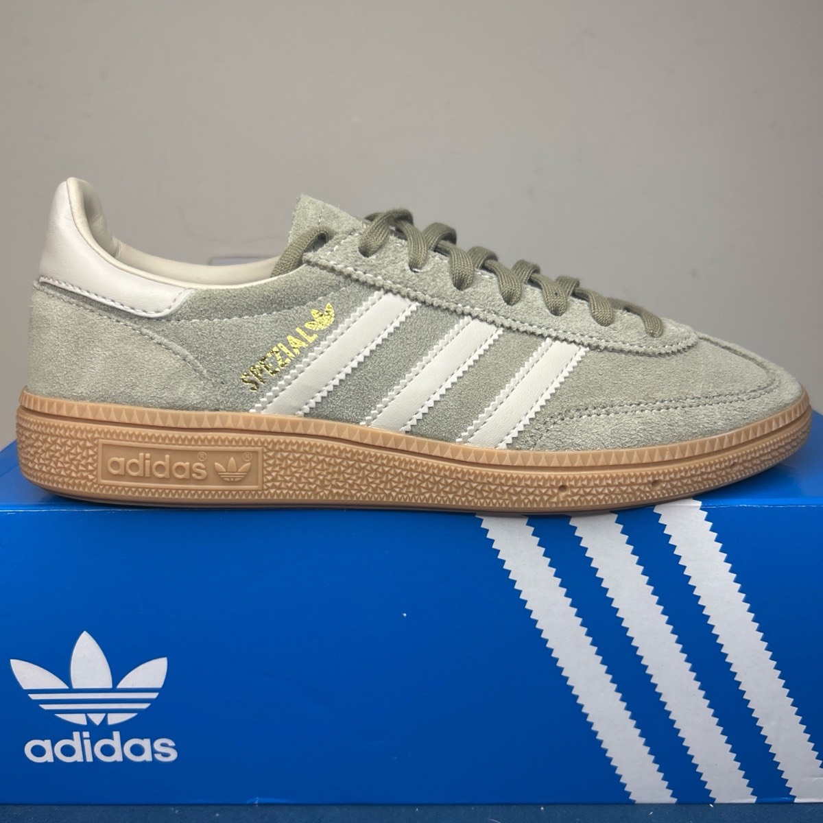 Woman’s Adidas Originals Handball Spezial Size 5.5 UK Olive Suede Gum Sole