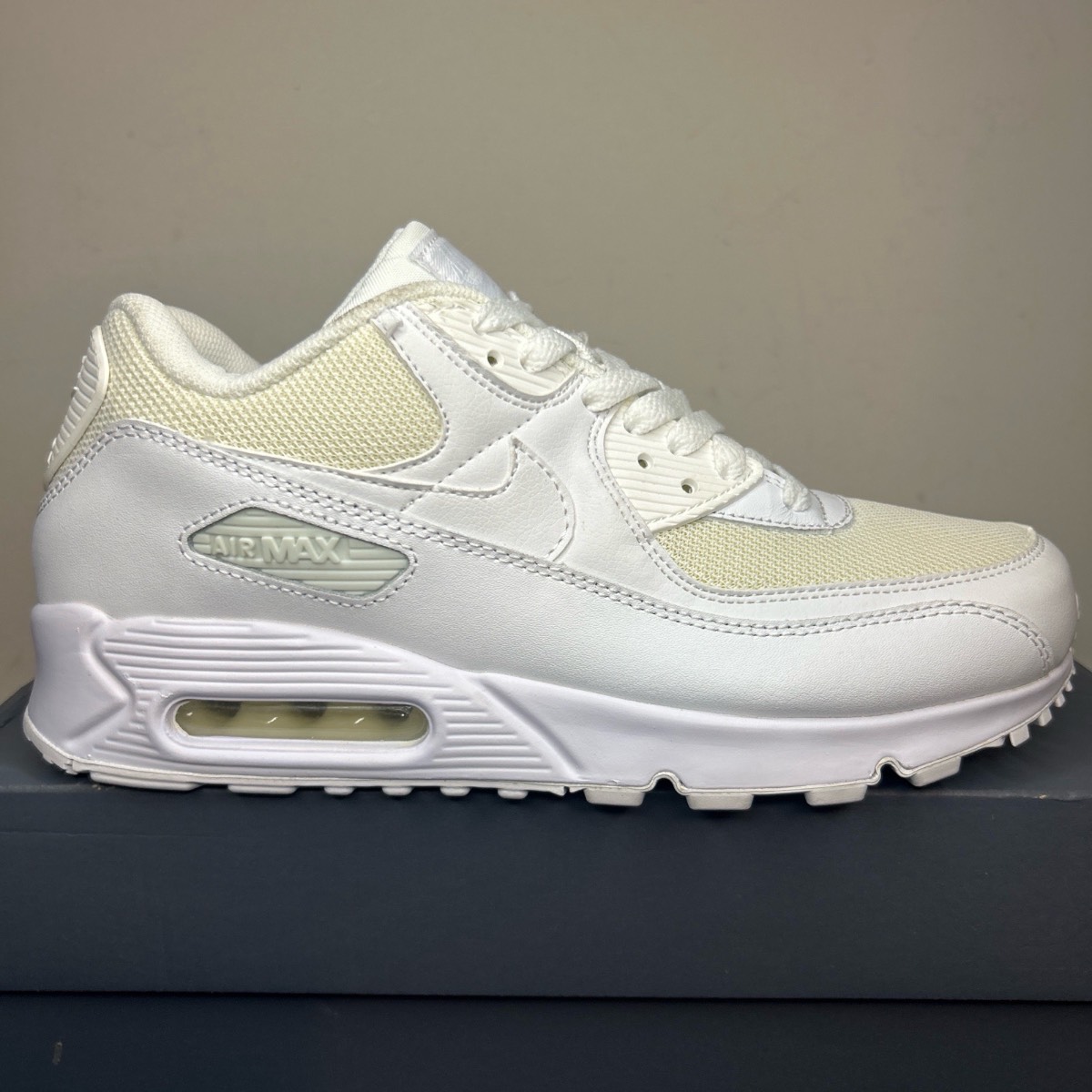 Nike Air Max 90 Trainers White Cream  Size 7 UK