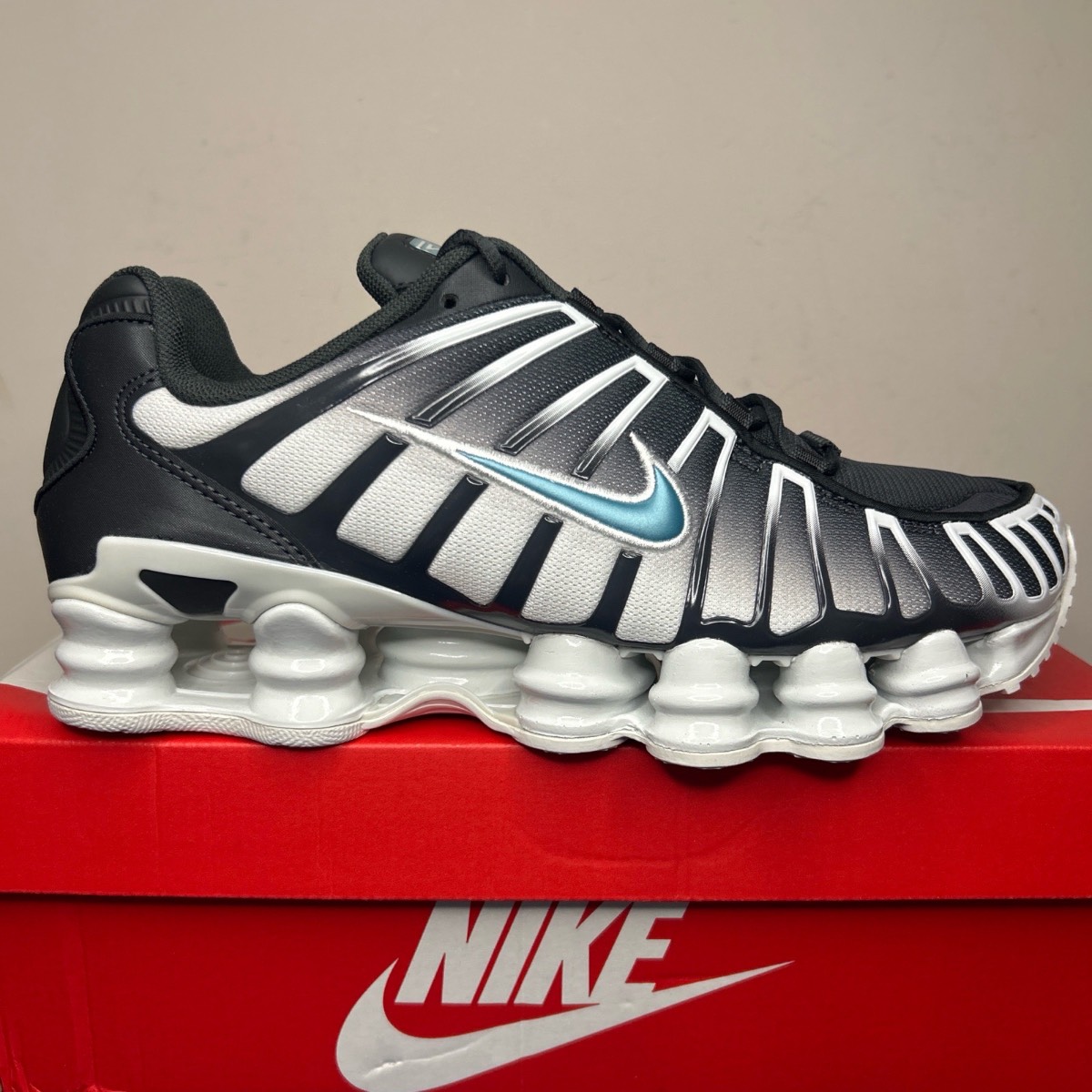 Nike Shox TL Trainers Size 8 UK IQ0279 060 Anthracite - Denim Turquoise  Brand New