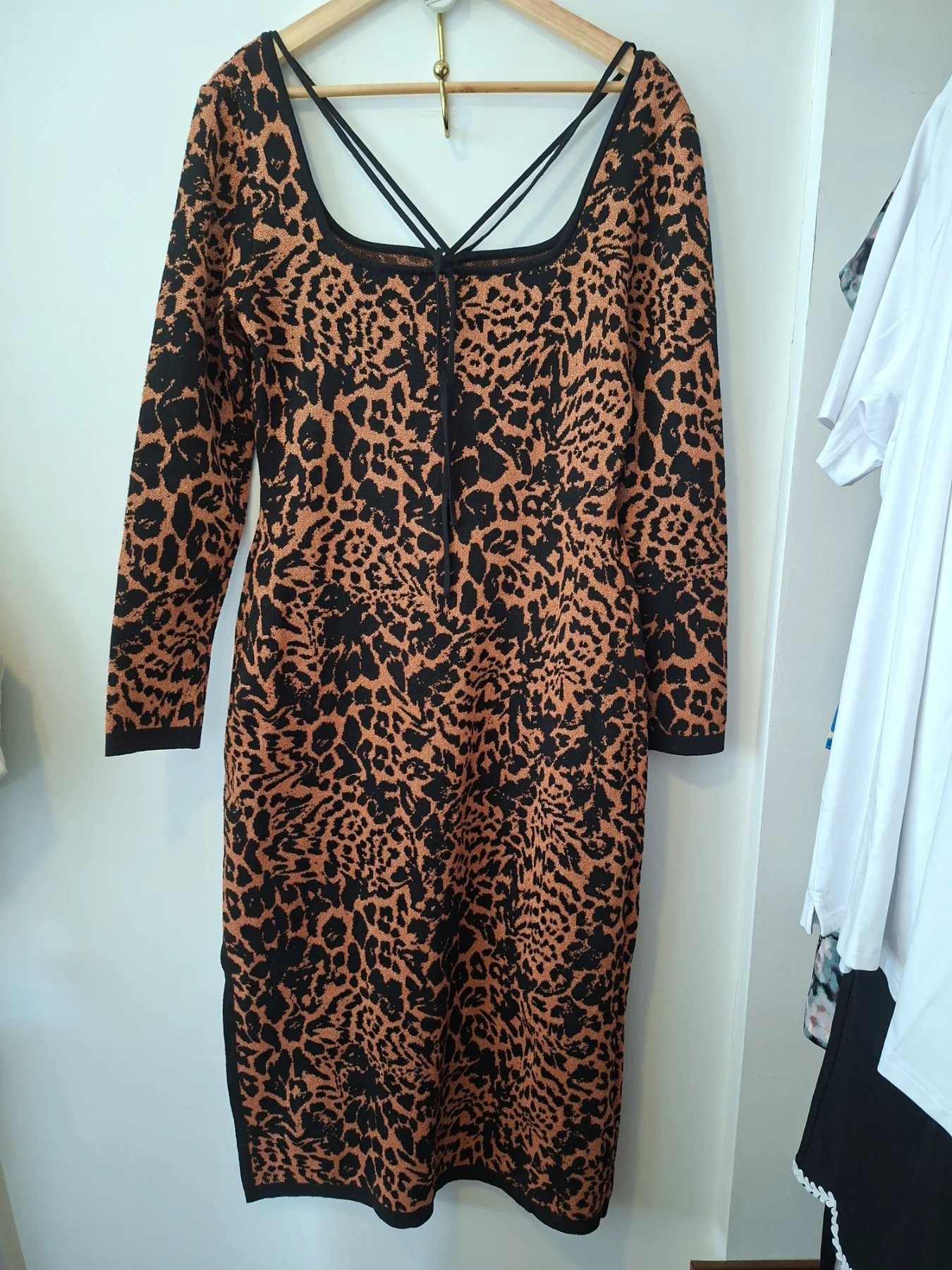 NWT WAREHOUSE DRESS SIZE LARGE