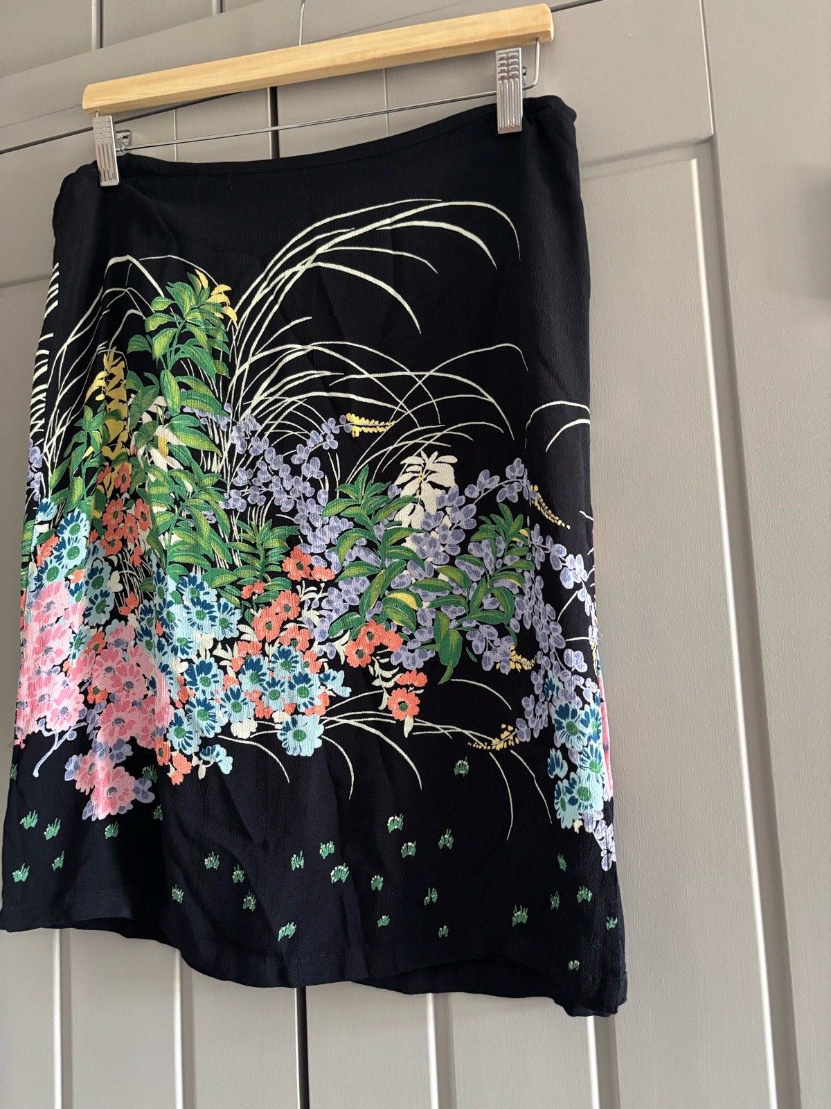 French Connection Skirt Navy Floral Lightweight Side Split Short Size 14 VGC