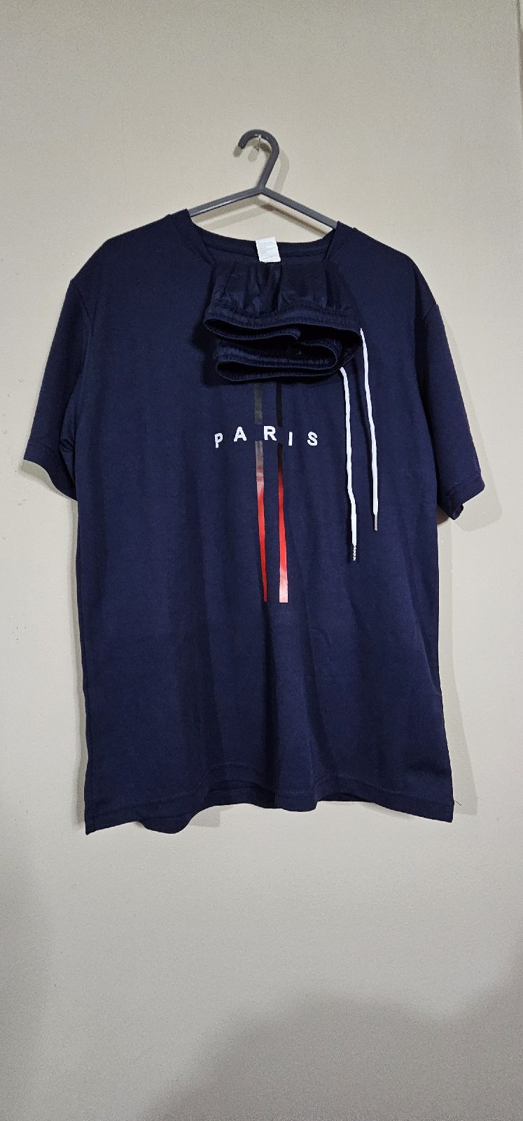 Navy blue Paris T-shirt and shorts co ord set medium
