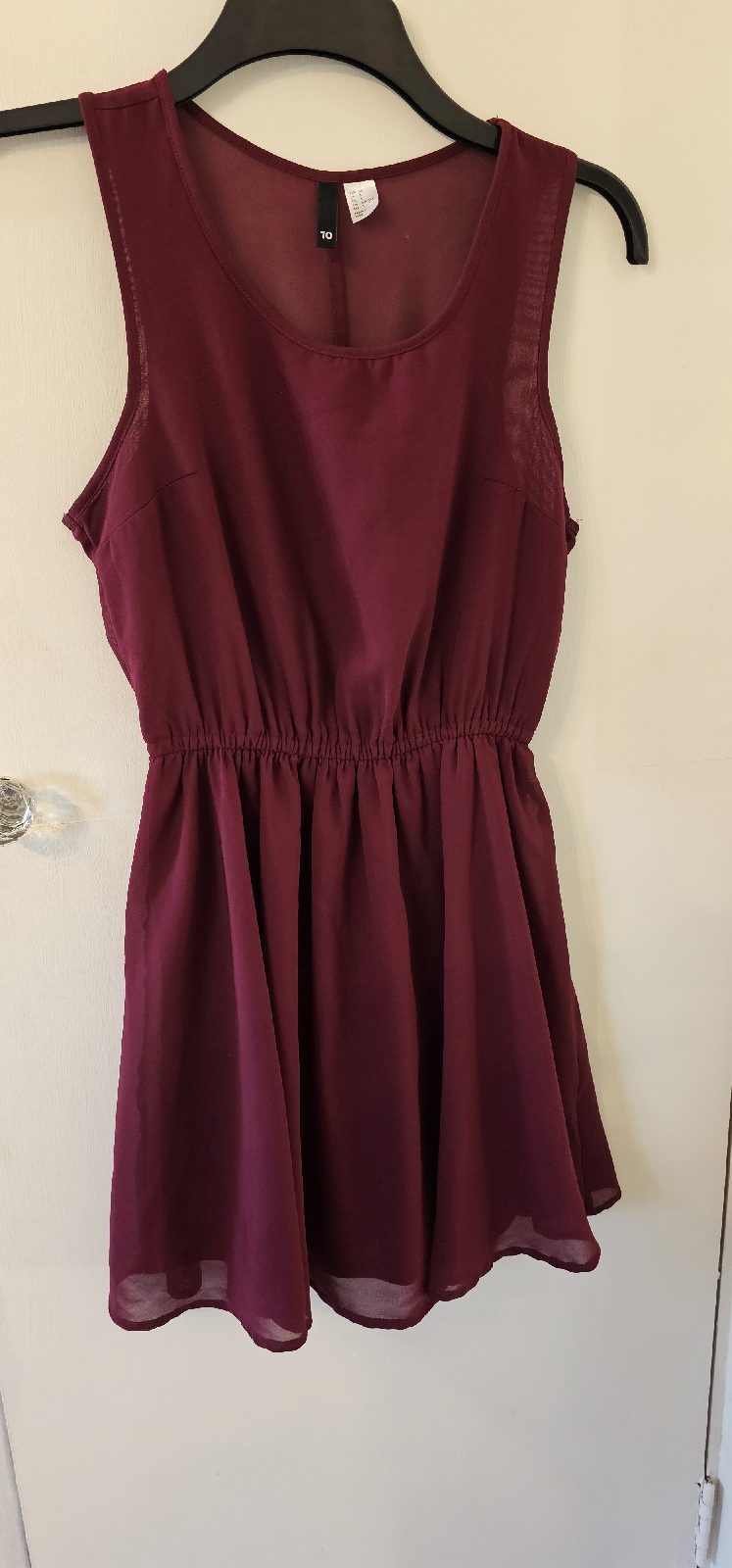 H&M Burgundy Sleeveless Skater Dress Size 10 Chiffon Mini Party Casual