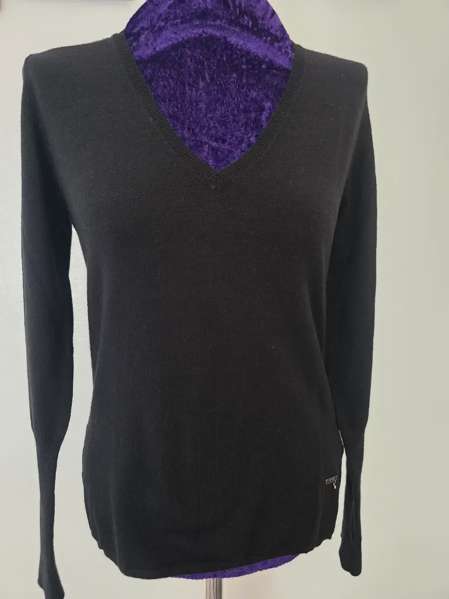 iBlues Studded V‑Neck Knit Jumper