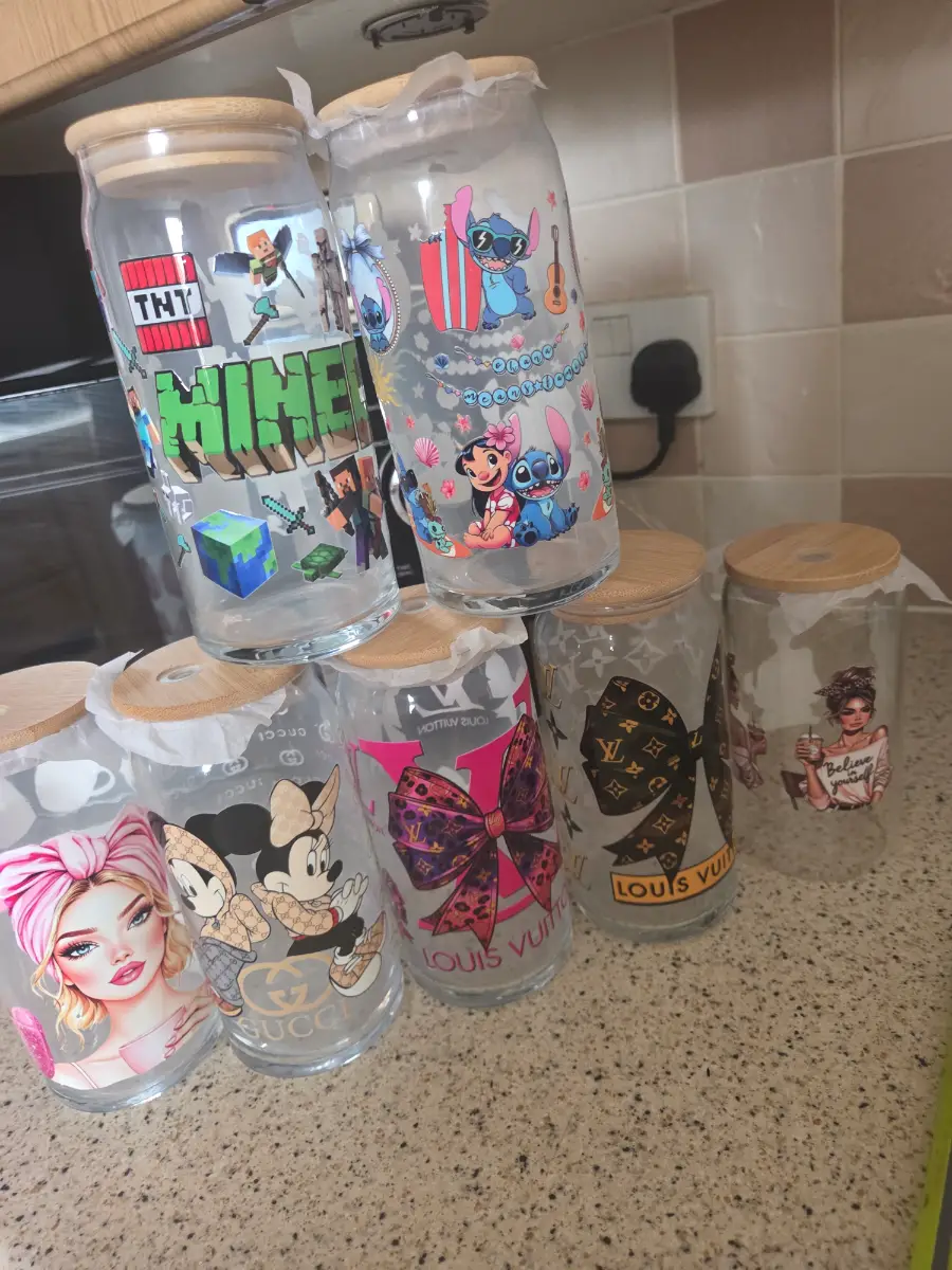 Drinking tumblers